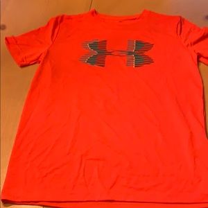 Boys oranger Under Armour heat gear shirt